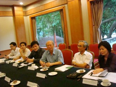 Luật sư Vũ Ngọc Dũng và Gogreen trong thẩm định của ban giám khảo