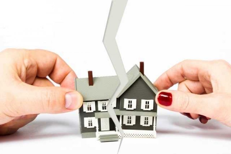 Luật sư Chia thừa kế theo di chúc và pháp luật